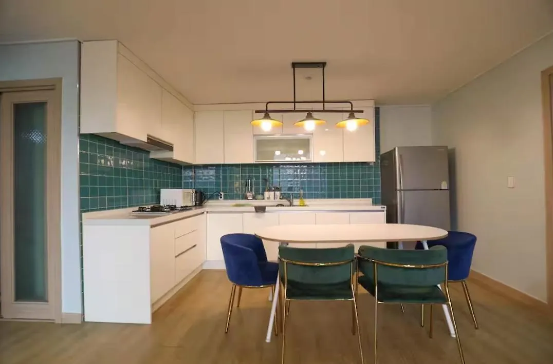 A Bridge House 1-B 호텔 인천 3*,